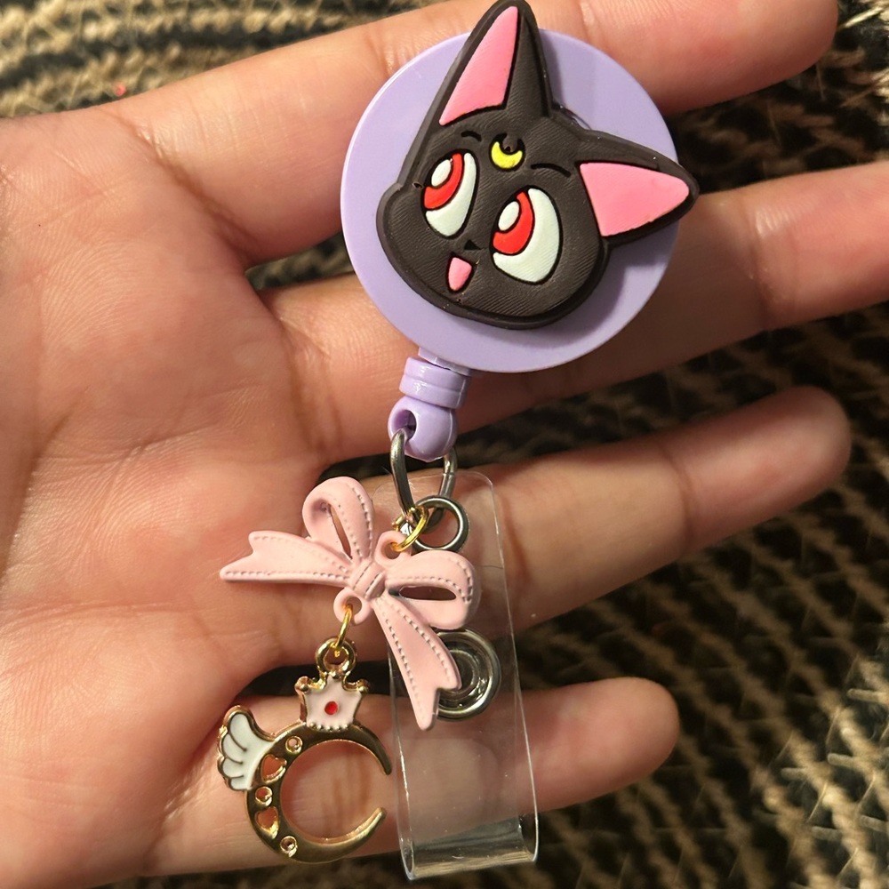 Luna Badge Reel